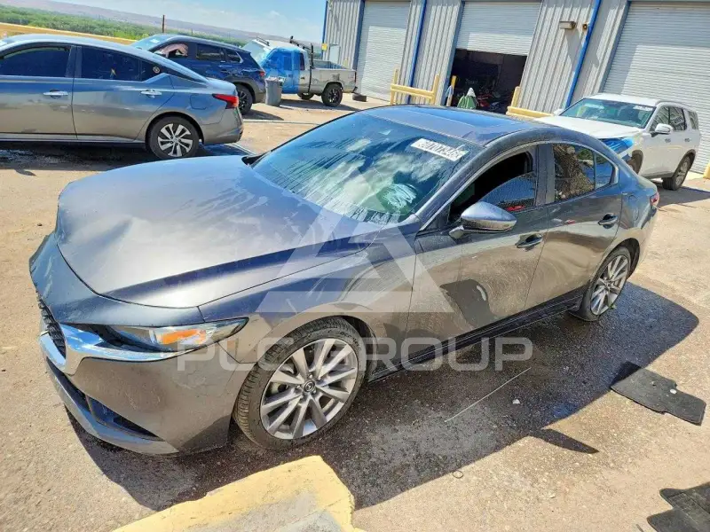 2021 Mazda 3 photo