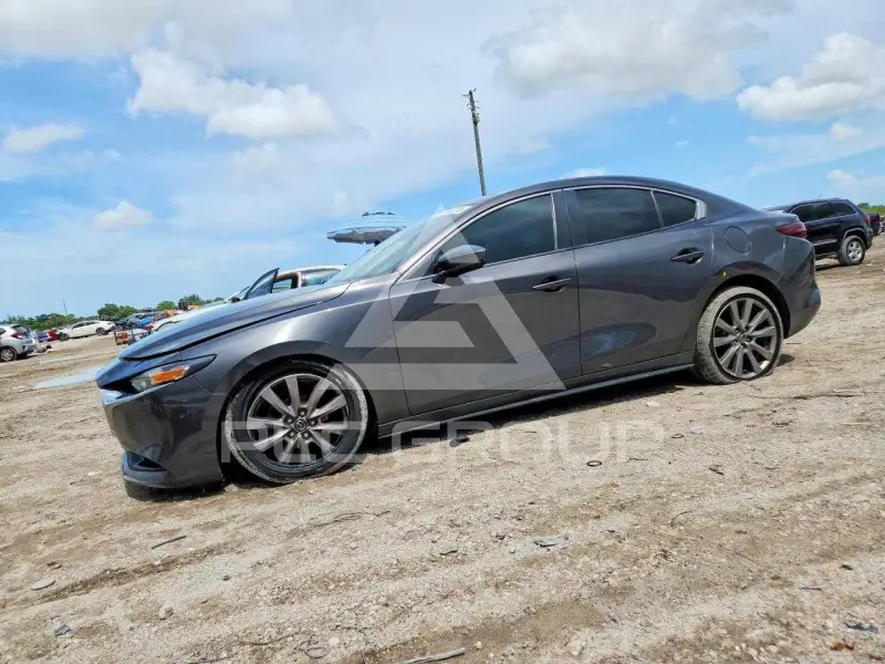 2021 Mazda 3 photo