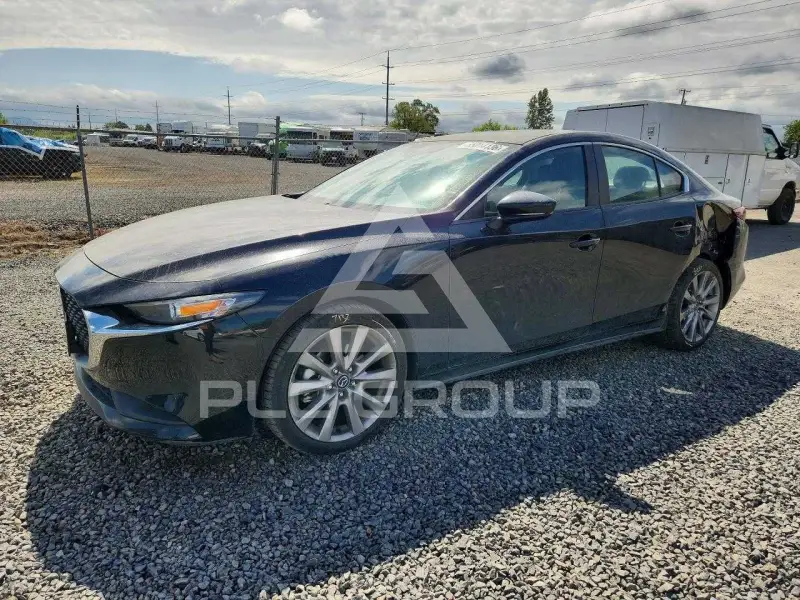 2021 Mazda 3 photo