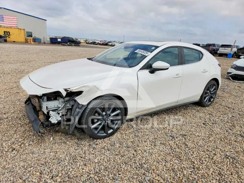 2021 Mazda 3 photo