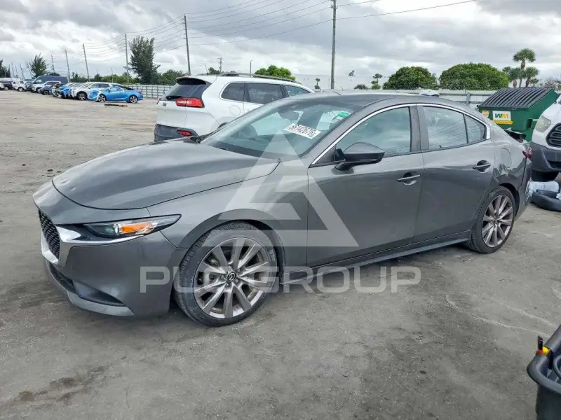 2021 Mazda 3 photo