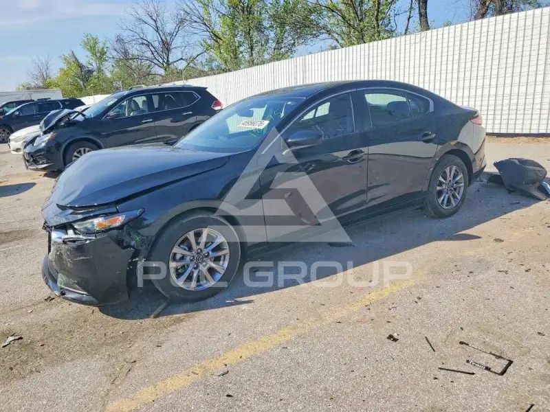 2021 Mazda 3 photo