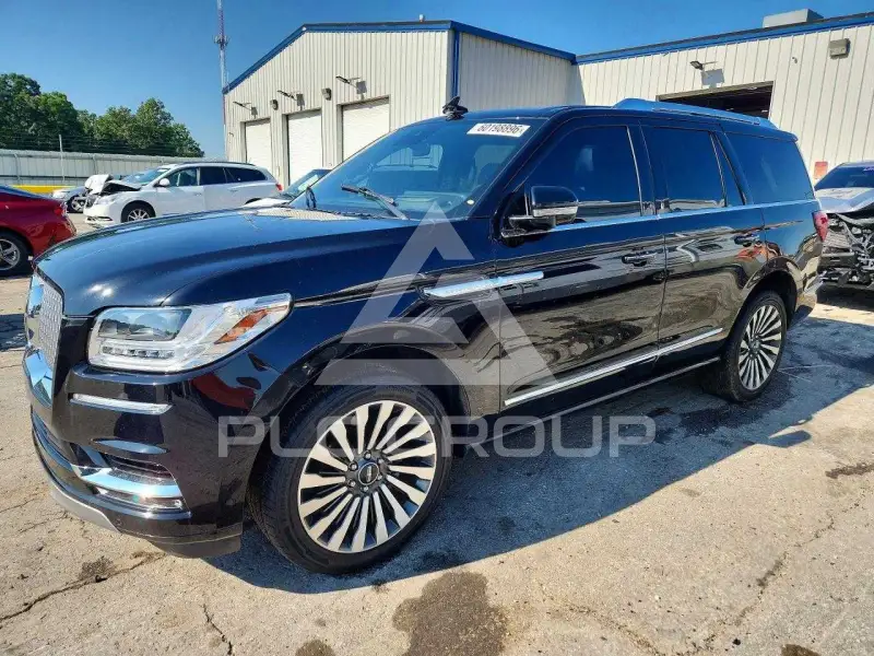 2021 Lincoln NAVIGATOR photo