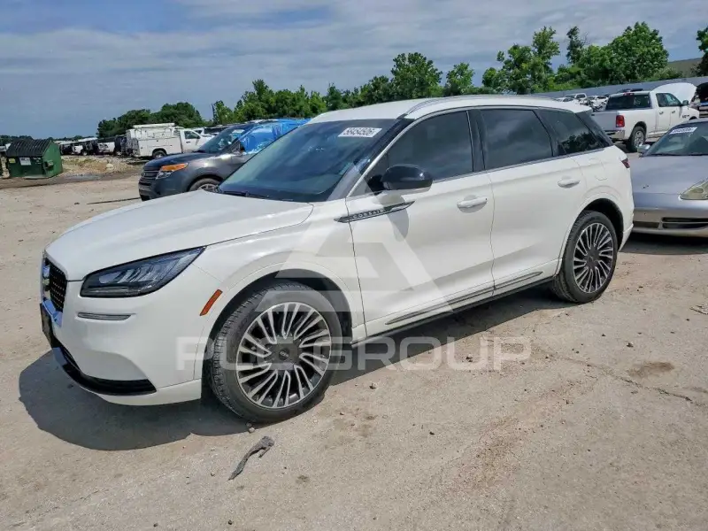 2021 Lincoln CORSAIR photo