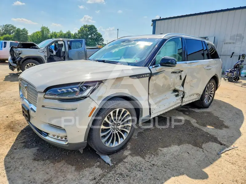 2021 Lincoln AVIATOR photo