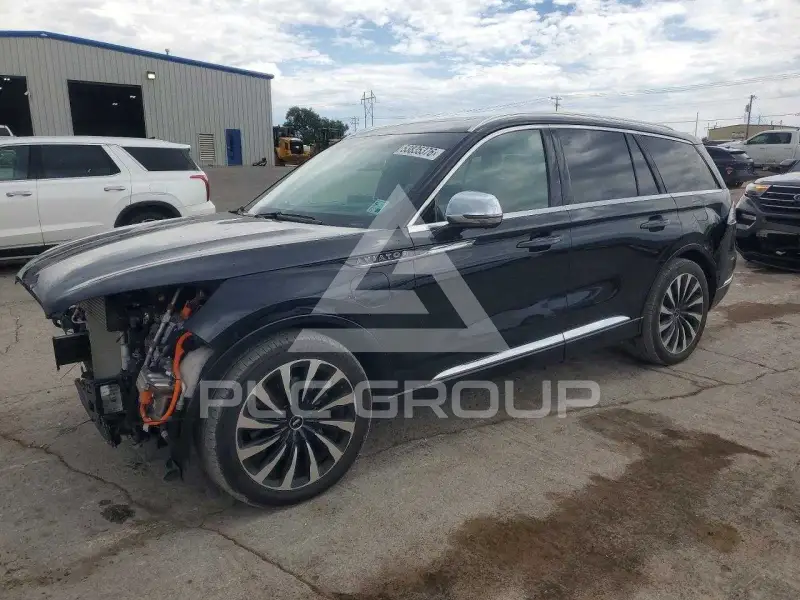 2021 Lincoln AVIATOR photo