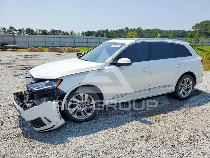 2021 Audi Q7 photo