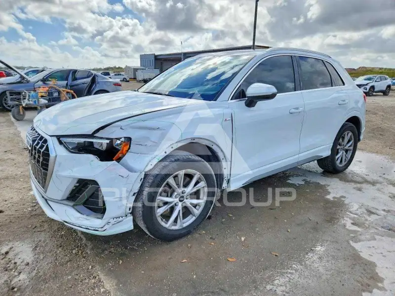 2021 Audi Q3 фото