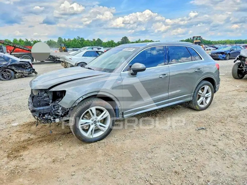 2021 Audi Q3 фото