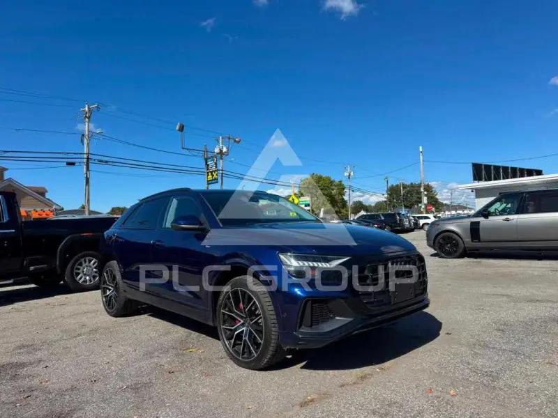 2021 Audi Q8 фото