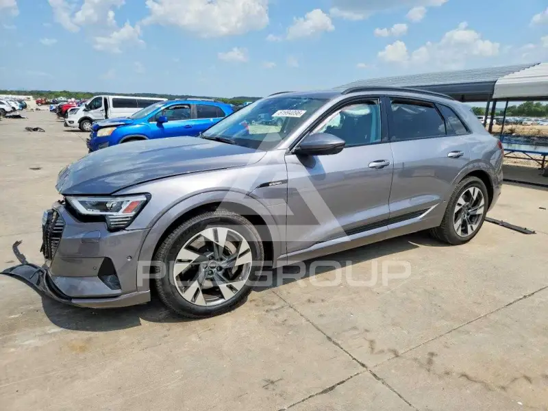 2021 Audi E-TRON photo