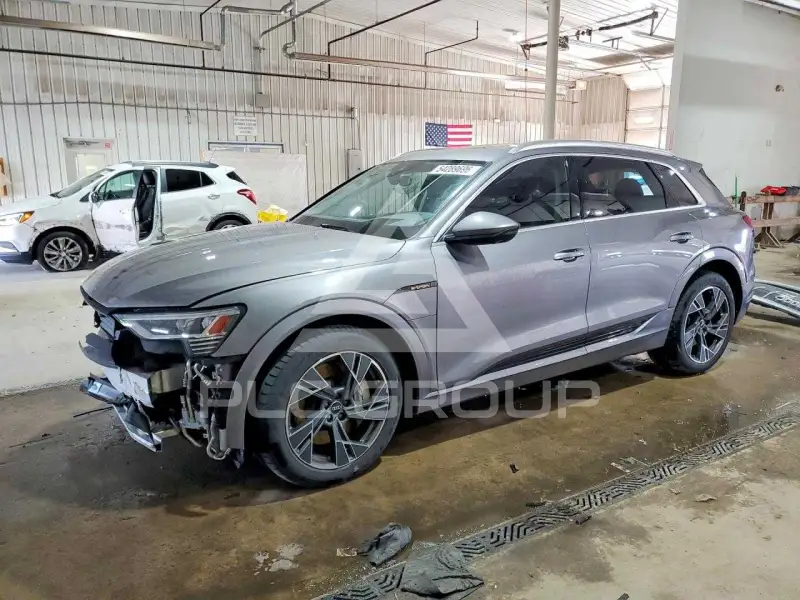 2021 Audi E-TRON photo