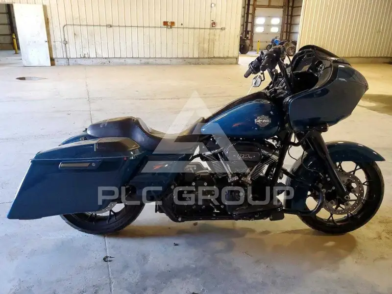 2021 Harley-Davidson FL photo