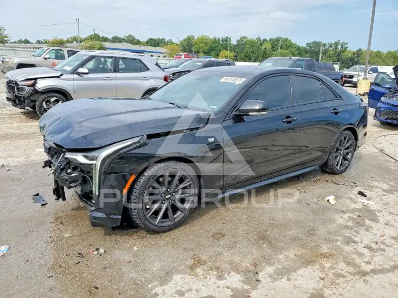 2021 Cadillac CT4 photo