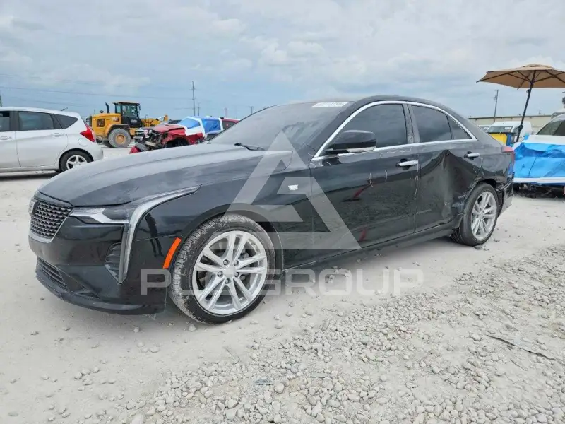 2021 Cadillac CT4 photo
