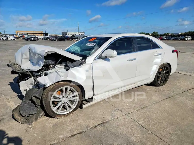 2021 Cadillac CT4 photo