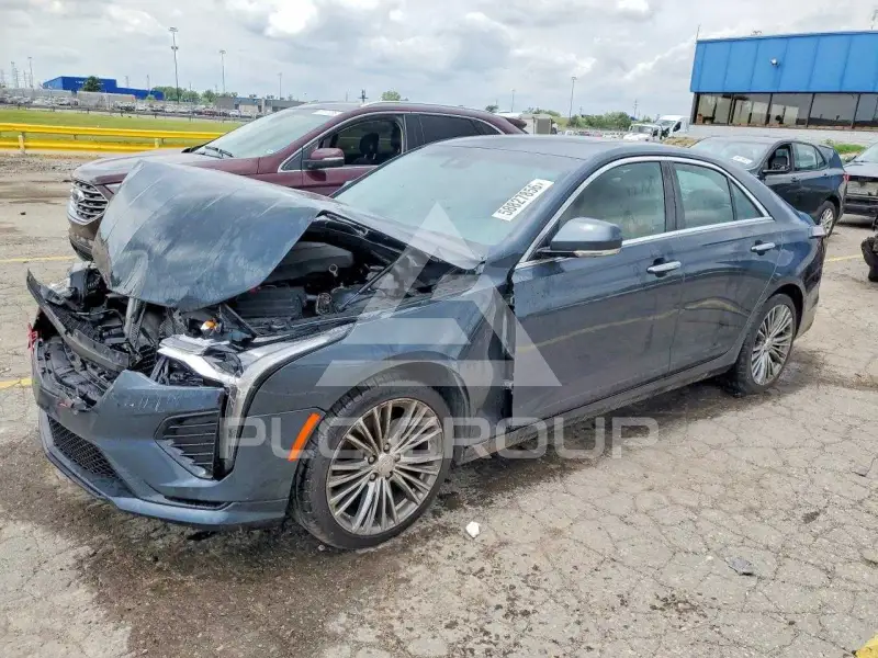 2021 Cadillac CT4 photo