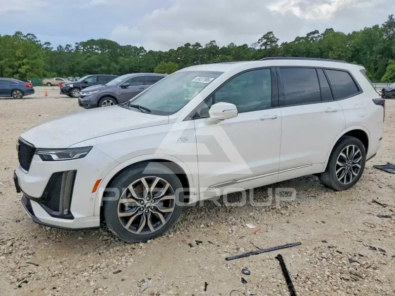 2021 Cadillac XT6 photo