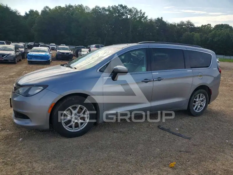 2021 Chrysler Pacifica photo