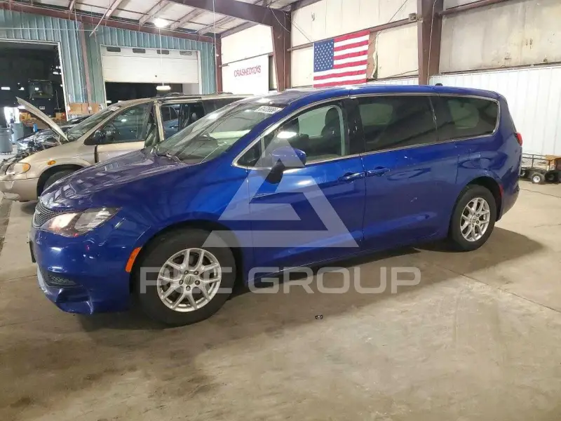2021 Chrysler Pacifica photo