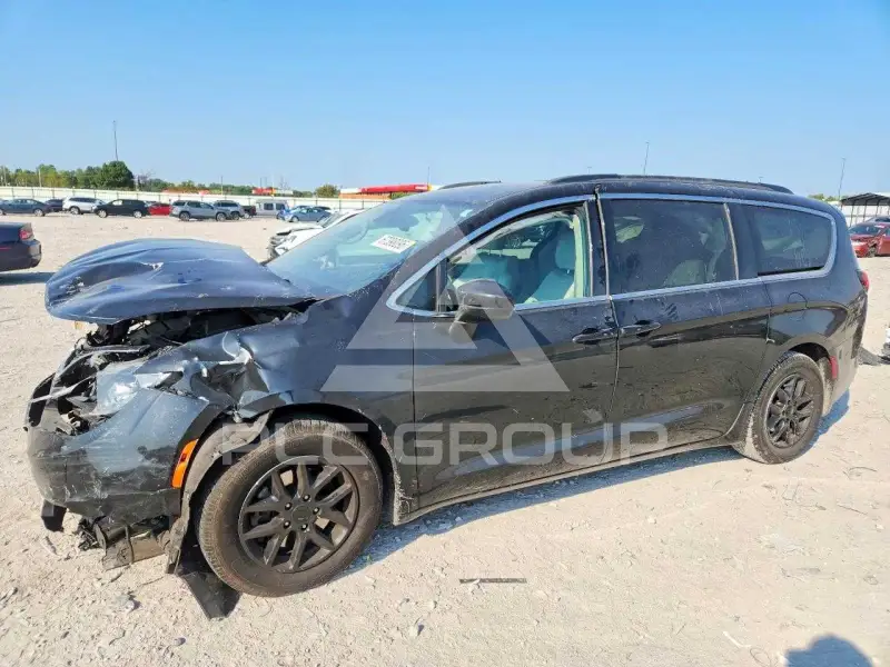 2021 Chrysler Pacifica photo