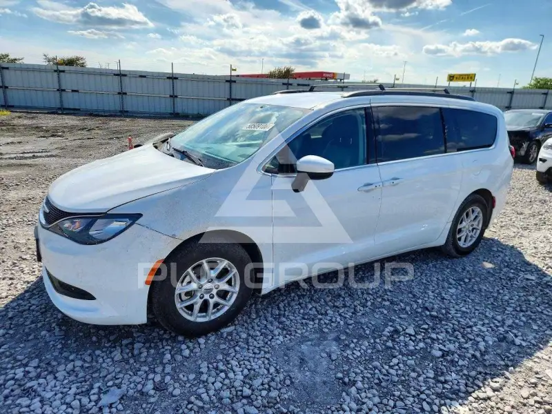2021 Chrysler Pacifica photo