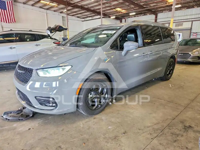 2021 Chrysler PACIFICA photo