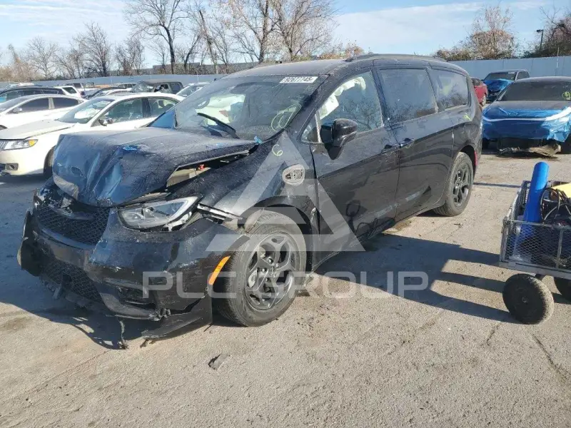 2021 Chrysler PACIFICA photo