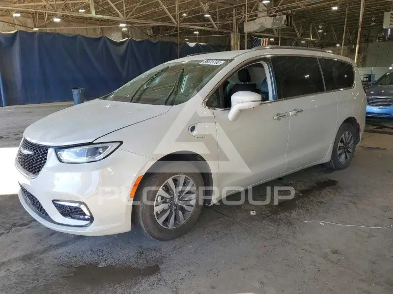 2021 Chrysler PACIFICA photo