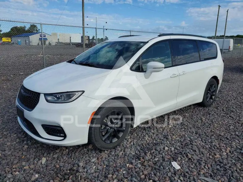 2021 Chrysler PACIFICA photo