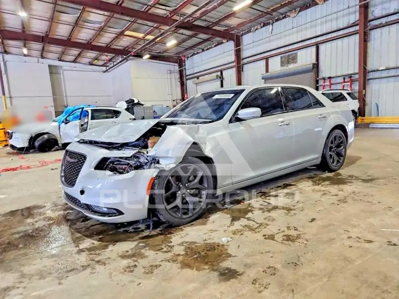 2021 Chrysler 300 фото