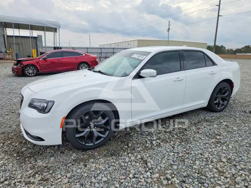 2021 Chrysler 300 фото
