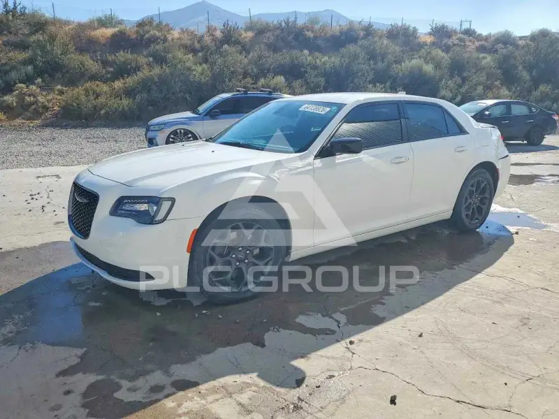 2021 Chrysler 300 фото