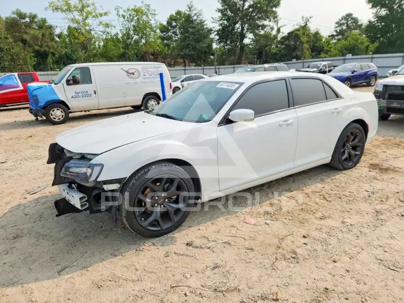 2021 Chrysler 300 фото
