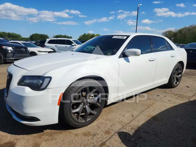 2021 Chrysler 300 photo