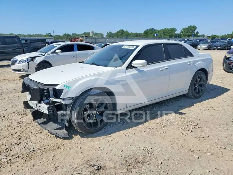 2021 Chrysler 300 photo