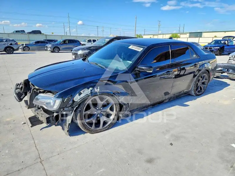 2021 Chrysler 300 photo