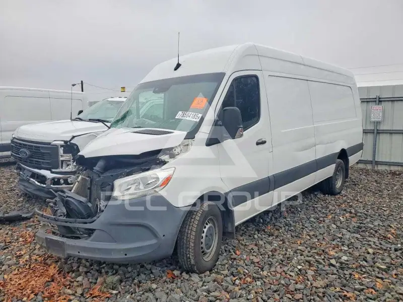 2021 Mercedes Benz Sprinter photo