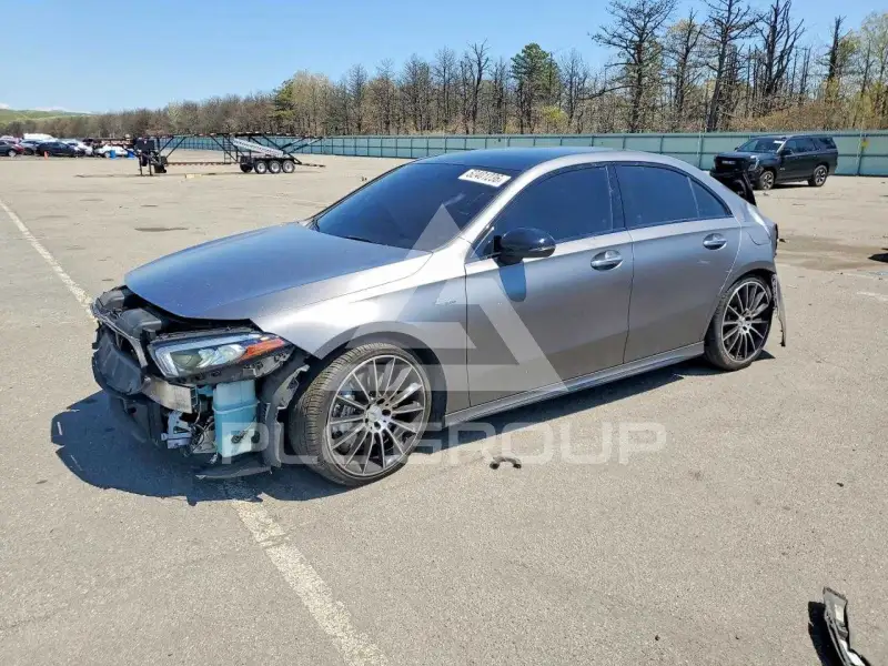 2021 Mercedes Benz A фото