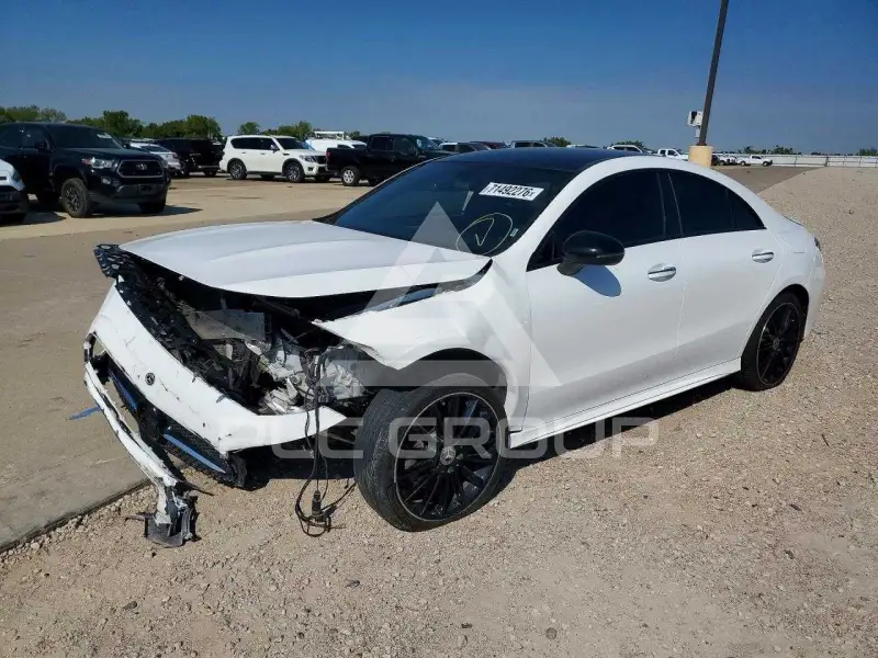 2021 Mercedes Benz CLA-Class фото