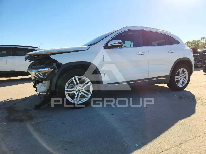 2021 Mercedes Benz GLA-Class photo
