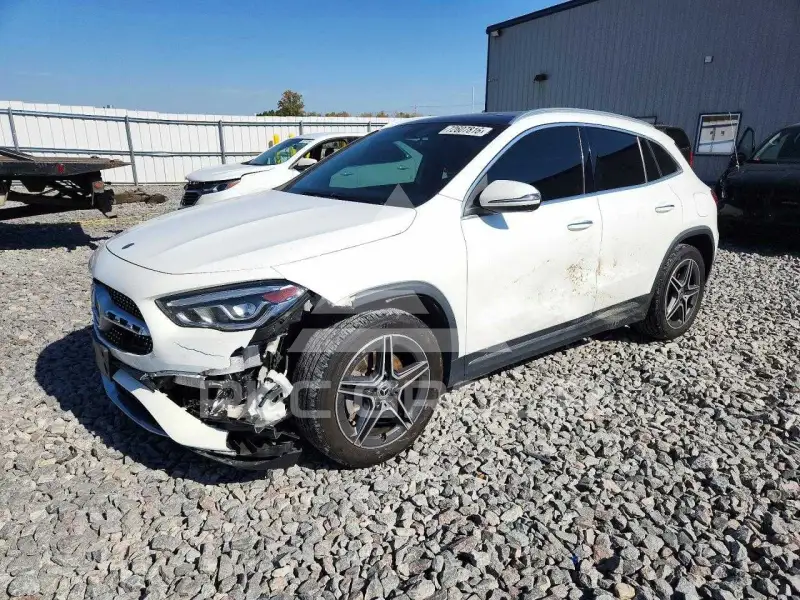 2021 Mercedes Benz GLA-Class фото