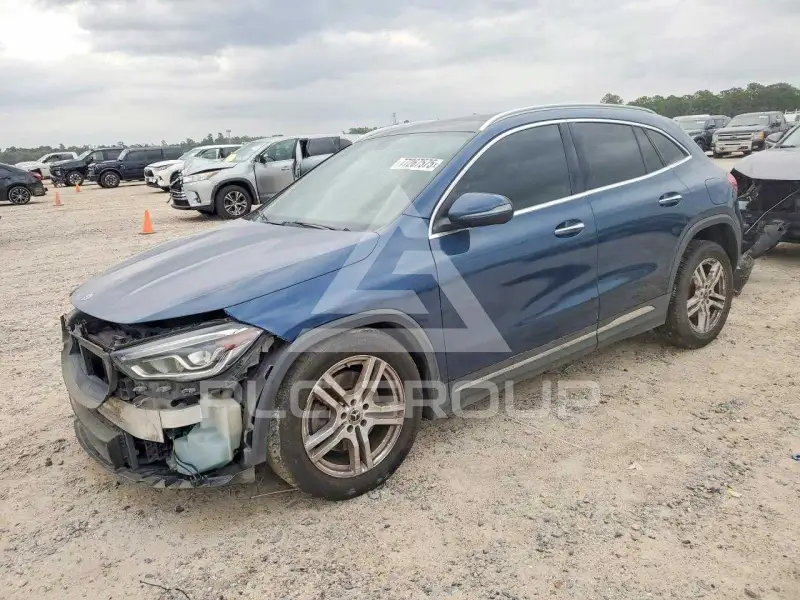 2021 Mercedes Benz GLA-Class фото