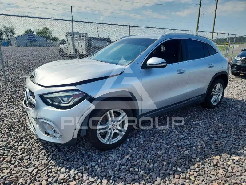 2021 Mercedes Benz GLA-Class фото