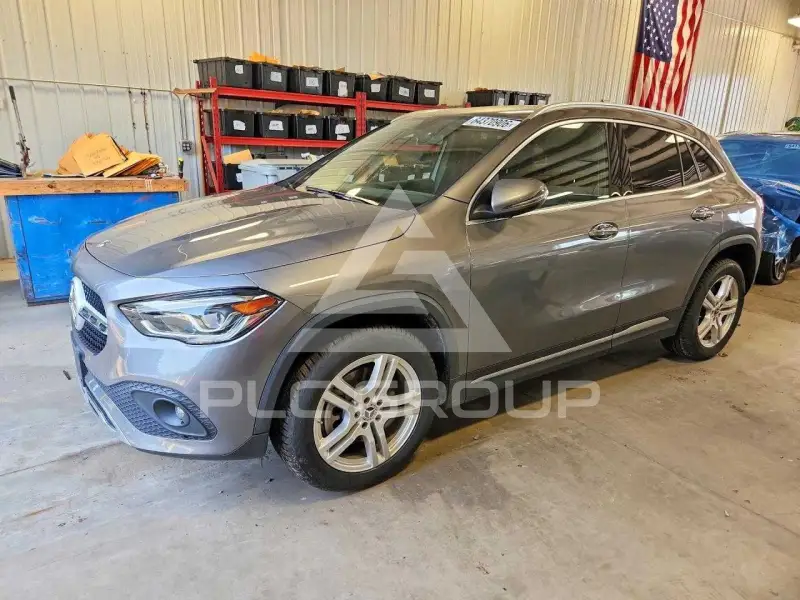 2021 Mercedes Benz GLA-Class фото