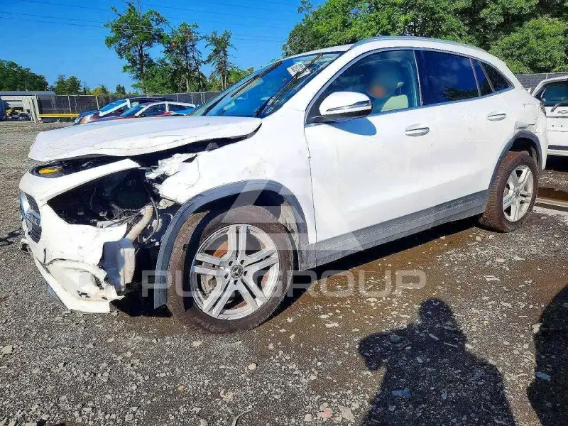 2021 Mercedes Benz GLA-Class фото