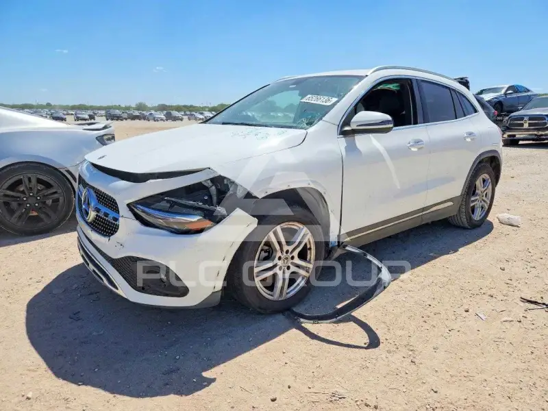 2021 Mercedes Benz GLA-Class фото