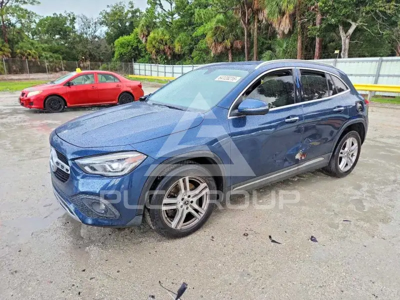 2021 Mercedes Benz GLA-Class фото