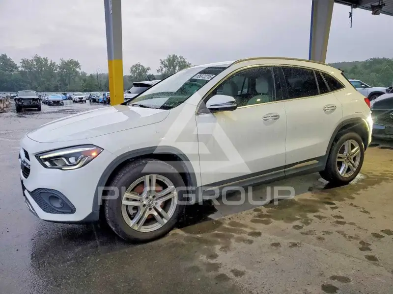 2021 Mercedes Benz GLA-Class фото