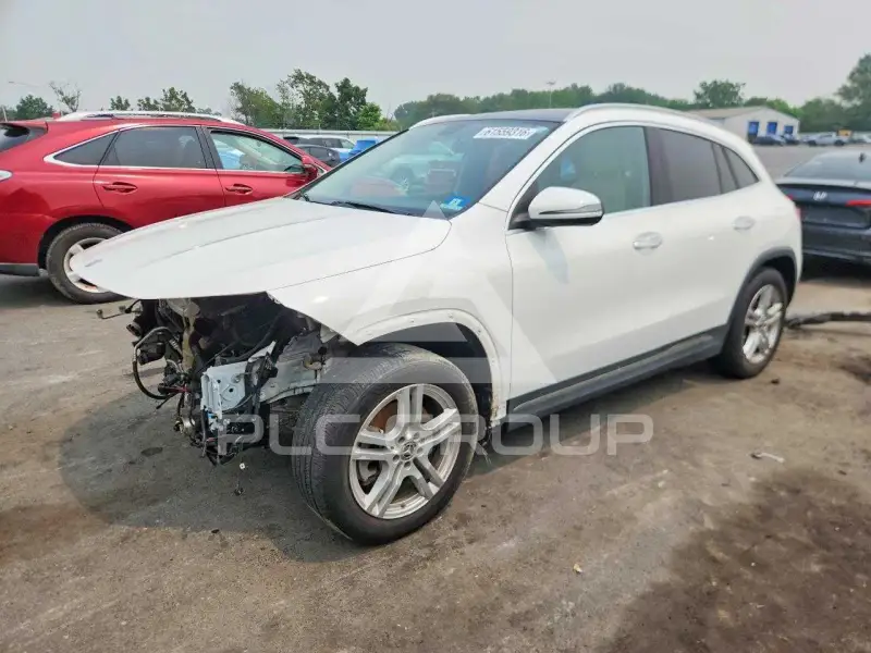2021 Mercedes Benz GLA-Class photo